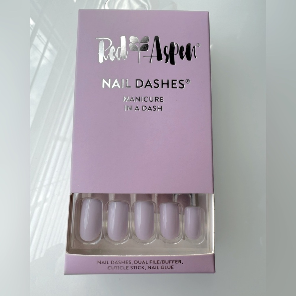 NWT Red Aspen Nail Dashes Medium Square - Lily’s Lilacs